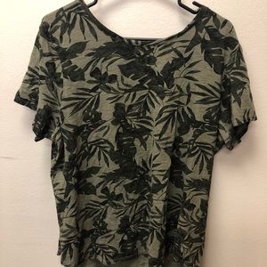 Olive, XL, patterned Old Navy tee